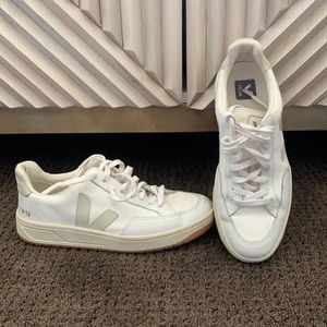 Veja sneaker size 9